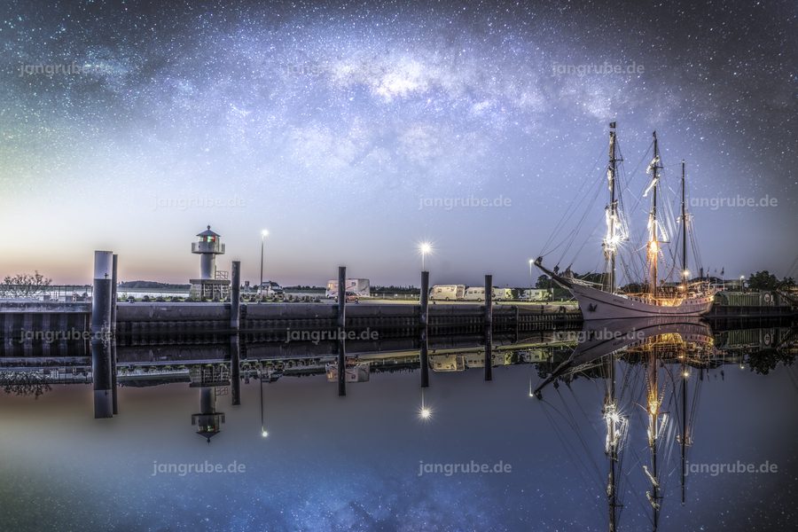 Wandbild Glückstädter Nächte am Außenhafen (Glückstadt) – Fotografie von Jan Grube als Leinwand, Acrylglas oder Poster