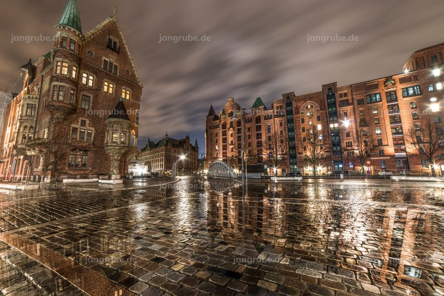 Wandbild Hamburg reflections – Fotografie von Jan Grube als Leinwand, Acrylglas oder Poster