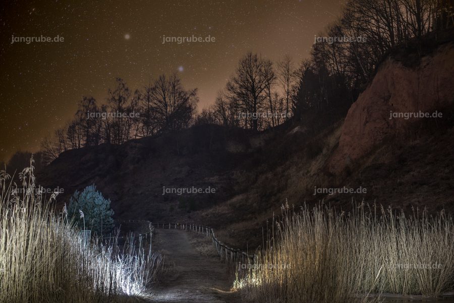 Wandbild Liether Kalkgrube bei Nacht Elmshorn – Fotografie von Jan Grube als Leinwand, Acrylglas oder Poster